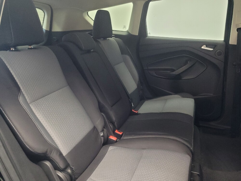 2017 Ford Escape in Indianapolis, IN 46219 - 18115297 19