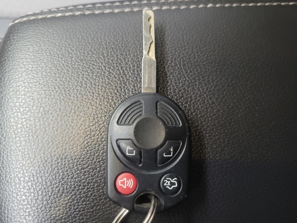 2017 Ford Escape in Indianapolis, IN 46219 - 18115297 32