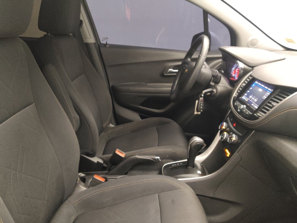 2020 Chevrolet Trax in Des Moines, IA 50310 - 18115325 21