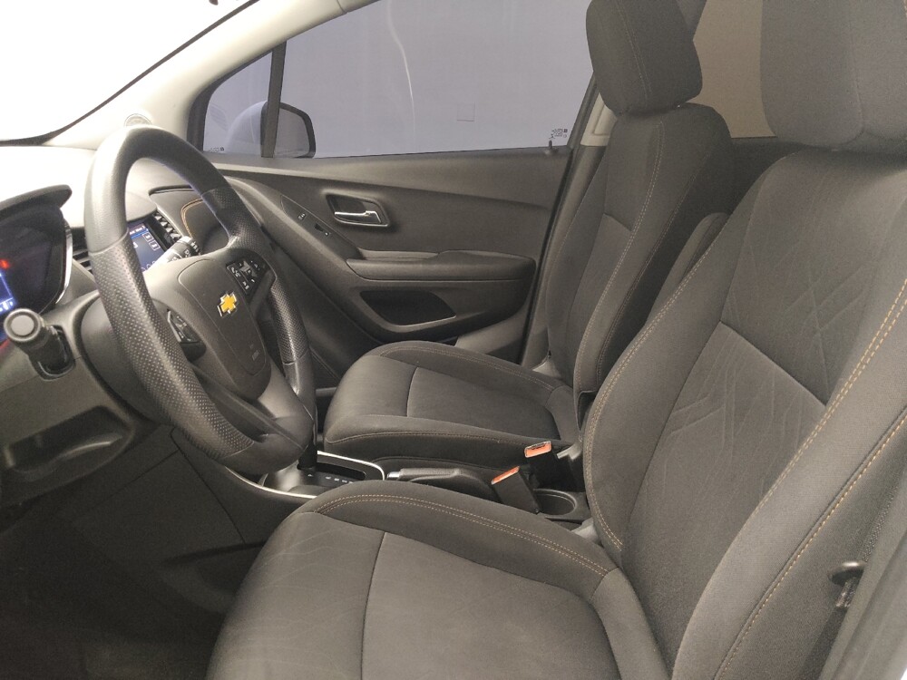 2020 Chevrolet Trax in Des Moines, IA 50310 - 18115325 17