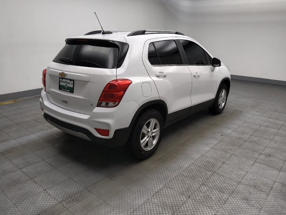 2020 Chevrolet Trax in Des Moines, IA 50310 - 18115325 10