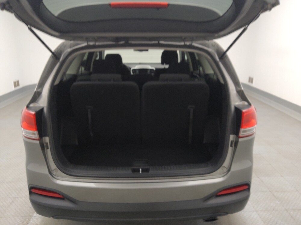 2017 Kia Sorento in Lakewood, CO 80215 - 18115329 29