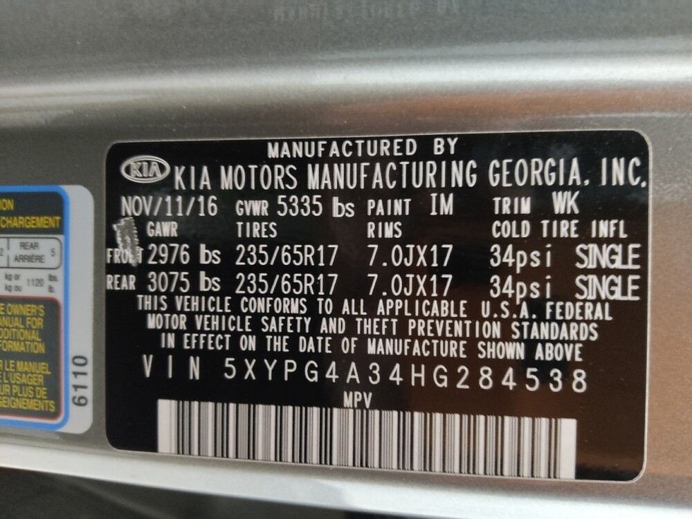 2017 Kia Sorento in Lakewood, CO 80215 - 18115329 33