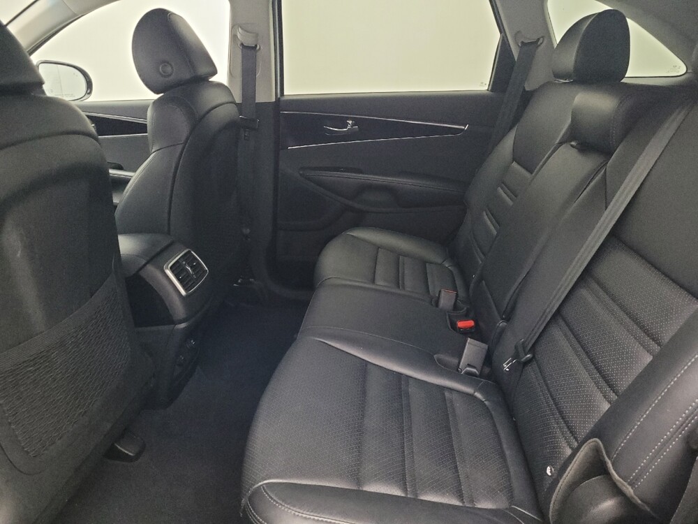 2019 Kia Sorento in Gainesville, FL 32609 - 18115346 18