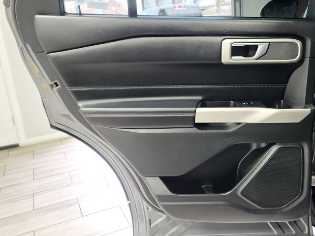 2023 Ford Explorer in Cinnaminson, NJ 08077 - 18115359 12