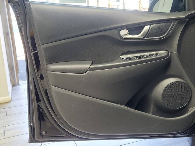 2023 Hyundai Kona in Cinnaminson, NJ 08077 - 18115361 10