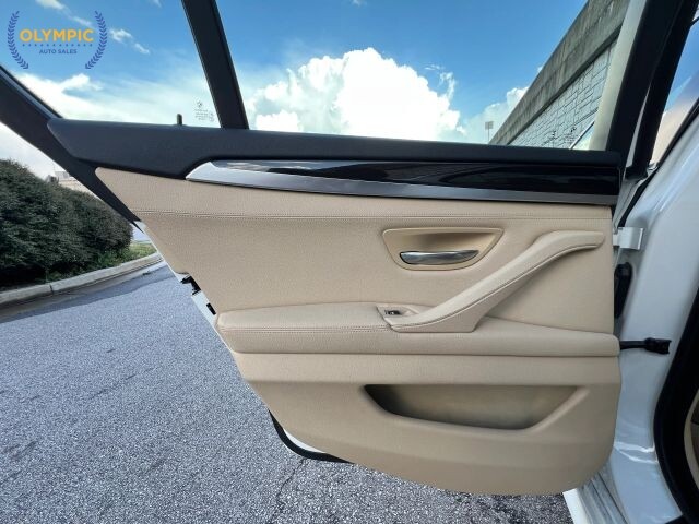 2015 BMW 528i xDrive in Decatur, GA 30032 - 18115368 42