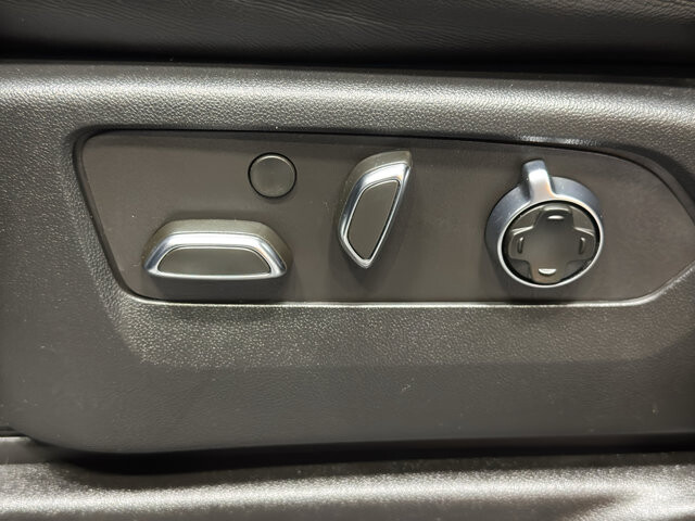 2021 Cadillac Escalade in Burlington, WI 53105 - 18115374 20