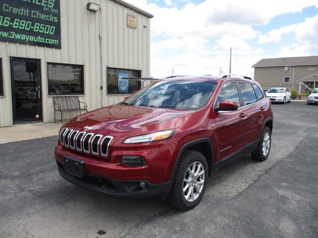 2016 Jeep Cherokee in Oak Grove, MO 64075 - 18115383