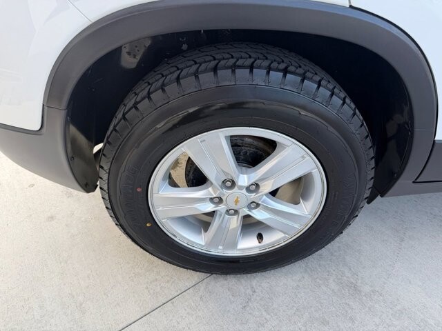 2018 Chevrolet Trax in Knoxville, TN 37920 - 18115386 24