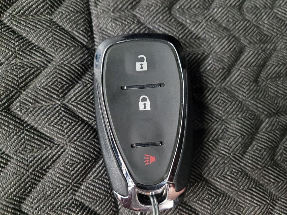 2022 Chevrolet Equinox in Riverside, CA 92504 - 18115393 32