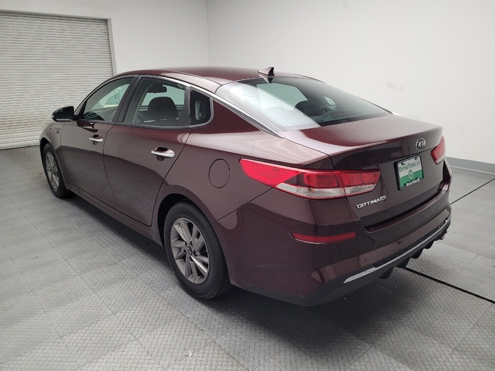 2020 Kia Optima in Fresno, CA 93726 - 18115394 5