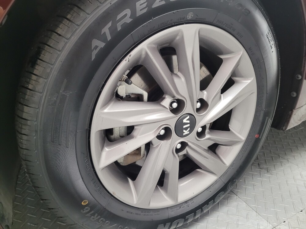 2020 Kia Optima in Fresno, CA 93726 - 18115394 31