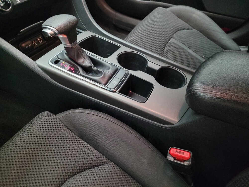 2020 Kia Optima in Fresno, CA 93726 - 18115394 26