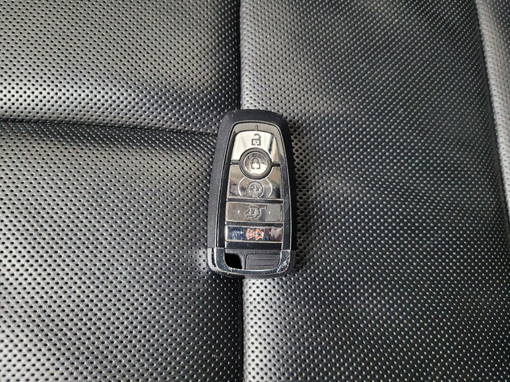 2020 Lincoln Aviator in Pittsburgh, PA 15236 - 18115396 32