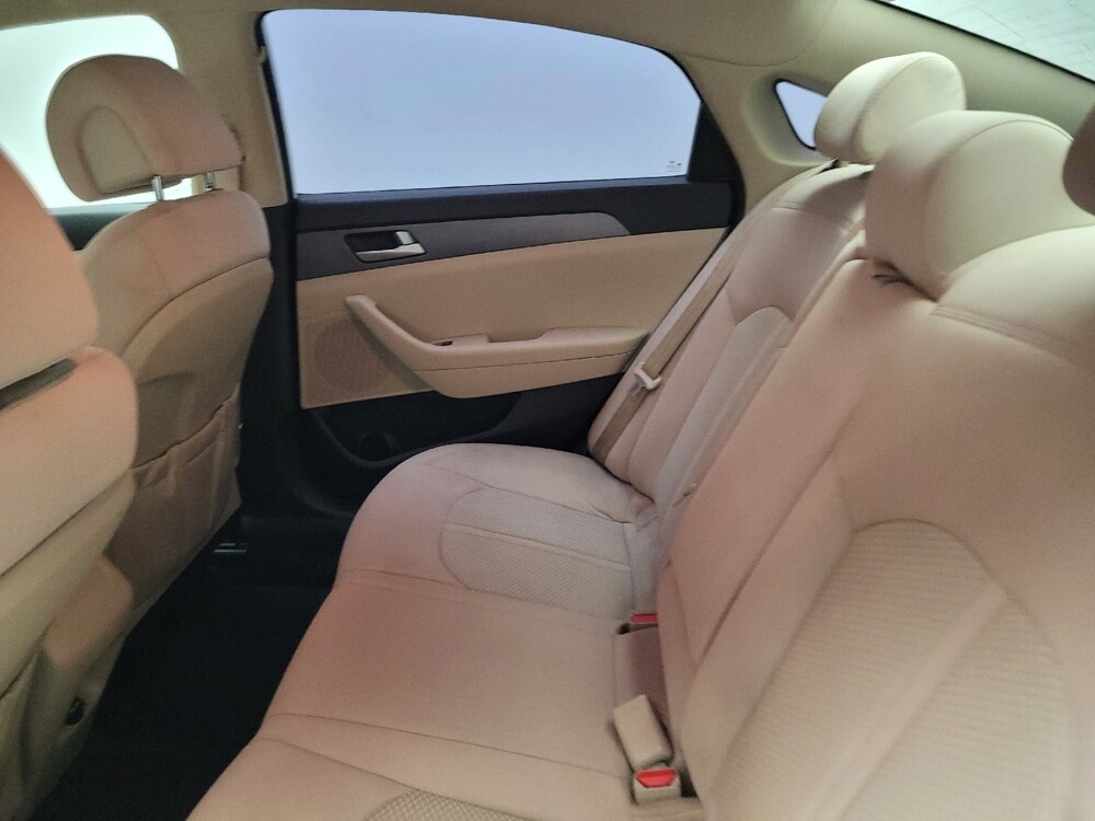 2017 Hyundai Sonata in Fresno, CA 93726 - 18115400 18