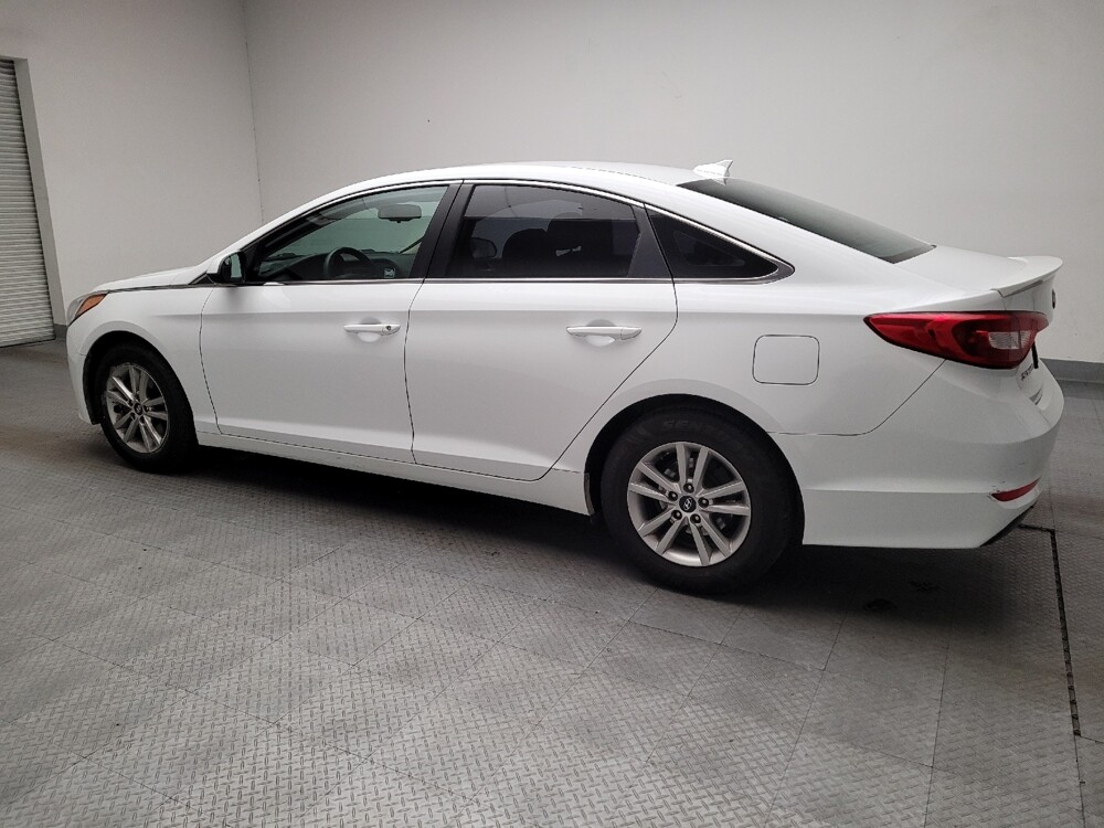 2017 Hyundai Sonata in Fresno, CA 93726 - 18115400 3