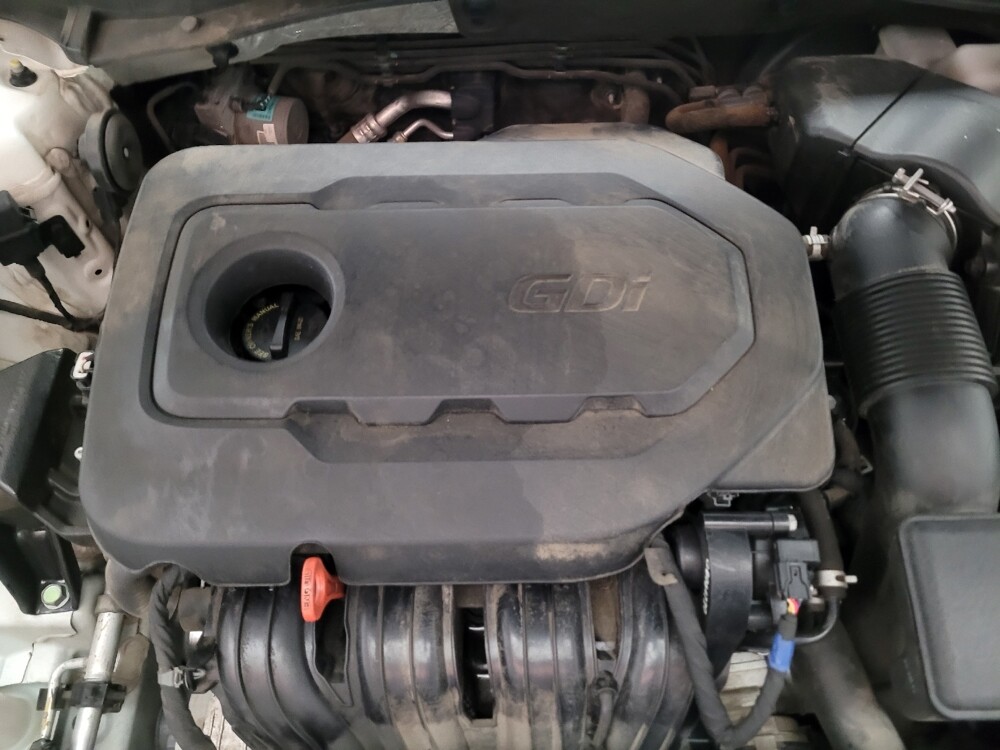 2017 Hyundai Sonata in Fresno, CA 93726 - 18115400 30