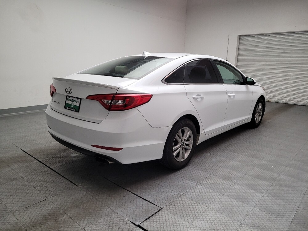 2017 Hyundai Sonata in Fresno, CA 93726 - 18115400 9