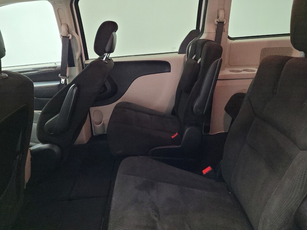 2016 Dodge Grand Caravan in Bakersfield, CA 93309 - 18115401 18
