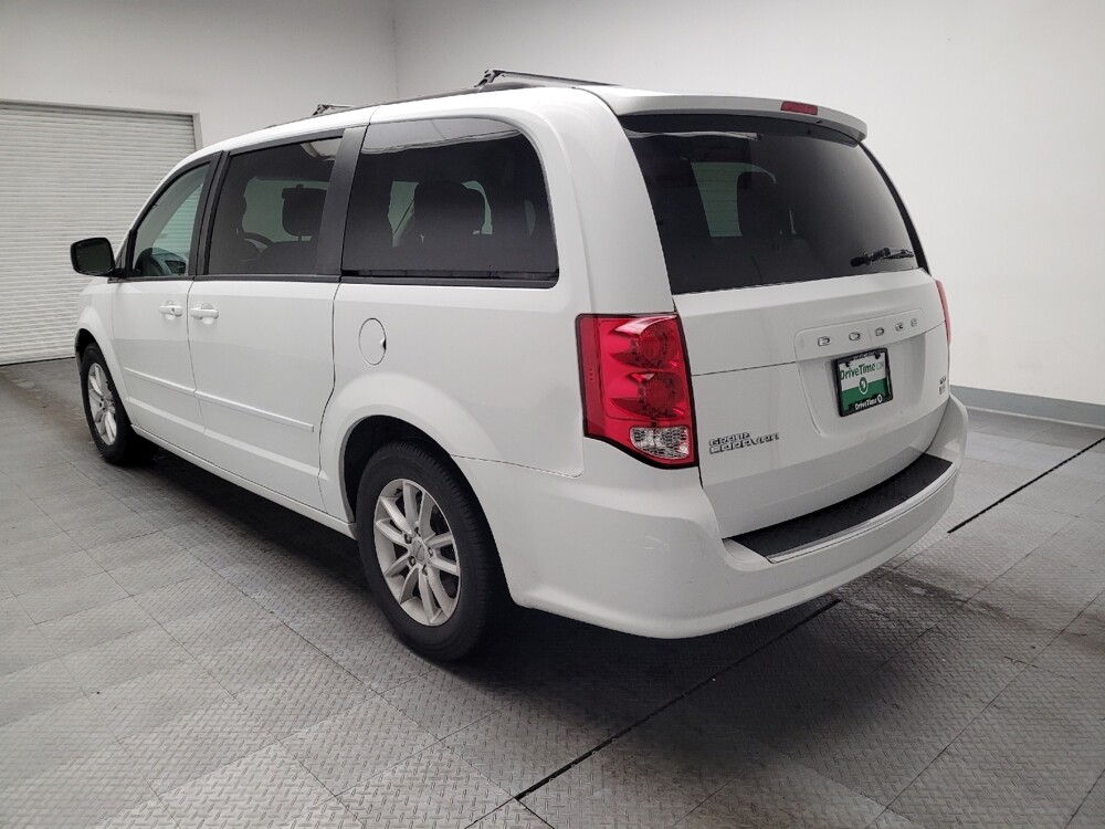 2016 Dodge Grand Caravan in Bakersfield, CA 93309 - 18115401 5