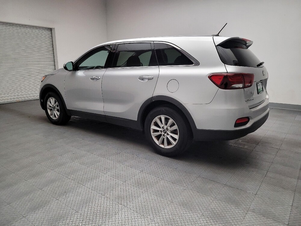 2019 Kia Sorento in Fresno, CA 93726 - 18115402 3