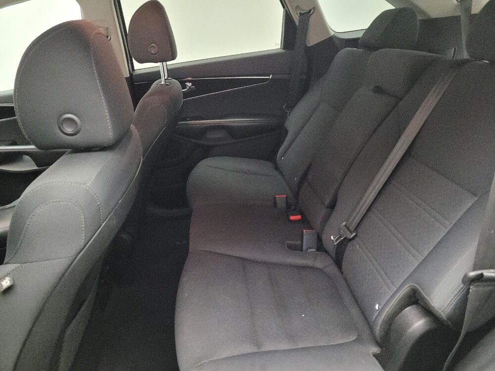 2019 Kia Sorento in Fresno, CA 93726 - 18115402 18