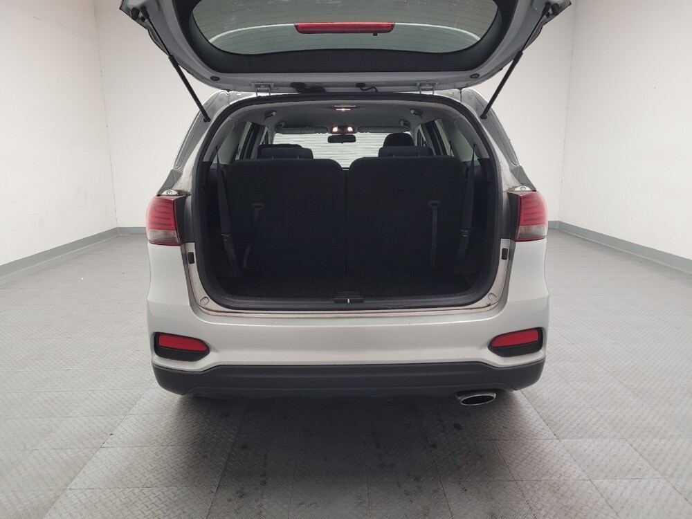 2019 Kia Sorento in Fresno, CA 93726 - 18115402 29