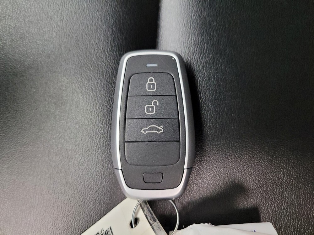 2022 Ford Explorer in Torrance, CA 90504 - 18115413 32