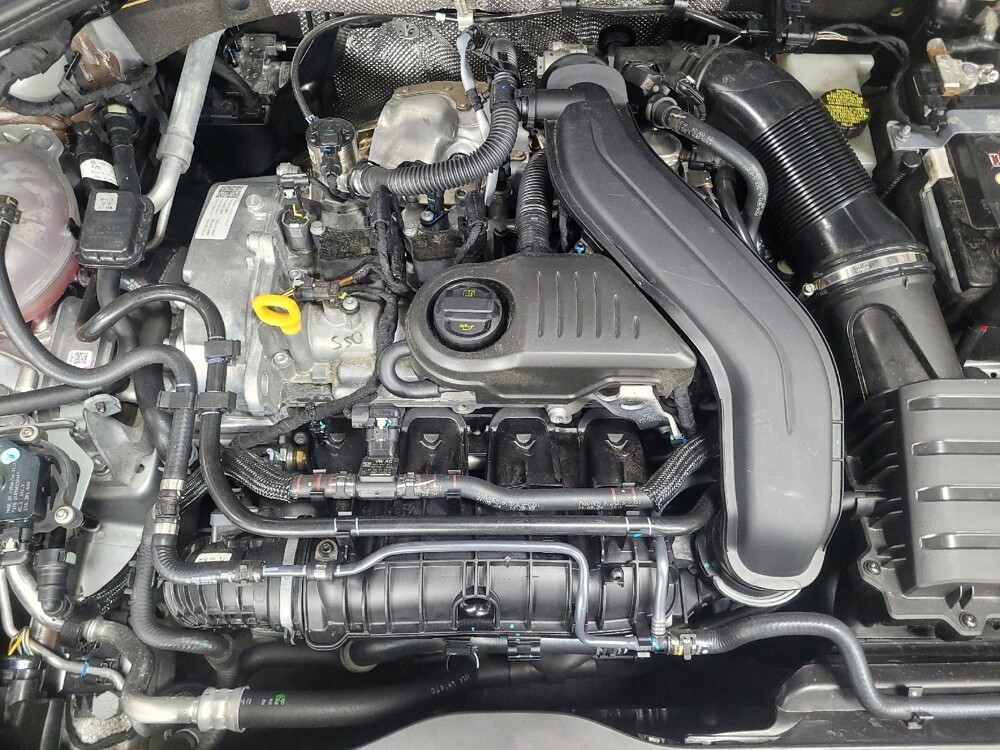 2025 Volkswagen Jetta in Stone Mountain, GA 30083 - 18115429 30