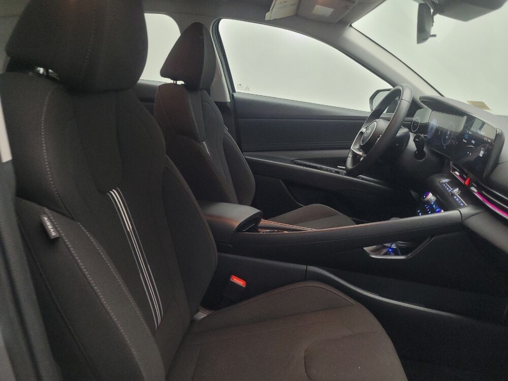 2025 Hyundai Elantra in Jackson, MS 39211 - 18115438 21