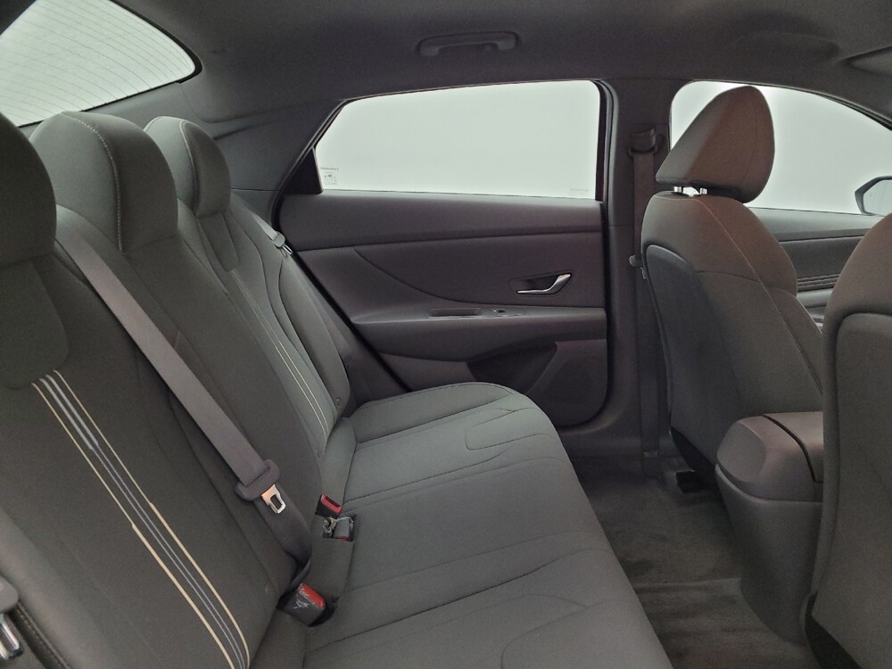 2023 Hyundai Elantra in Cincinnati, OH 45255 - 18115444 19