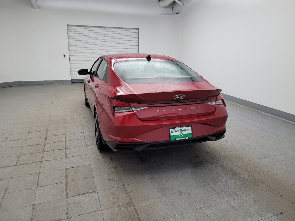 2023 Hyundai Elantra in Cincinnati, OH 45255 - 18115444 6