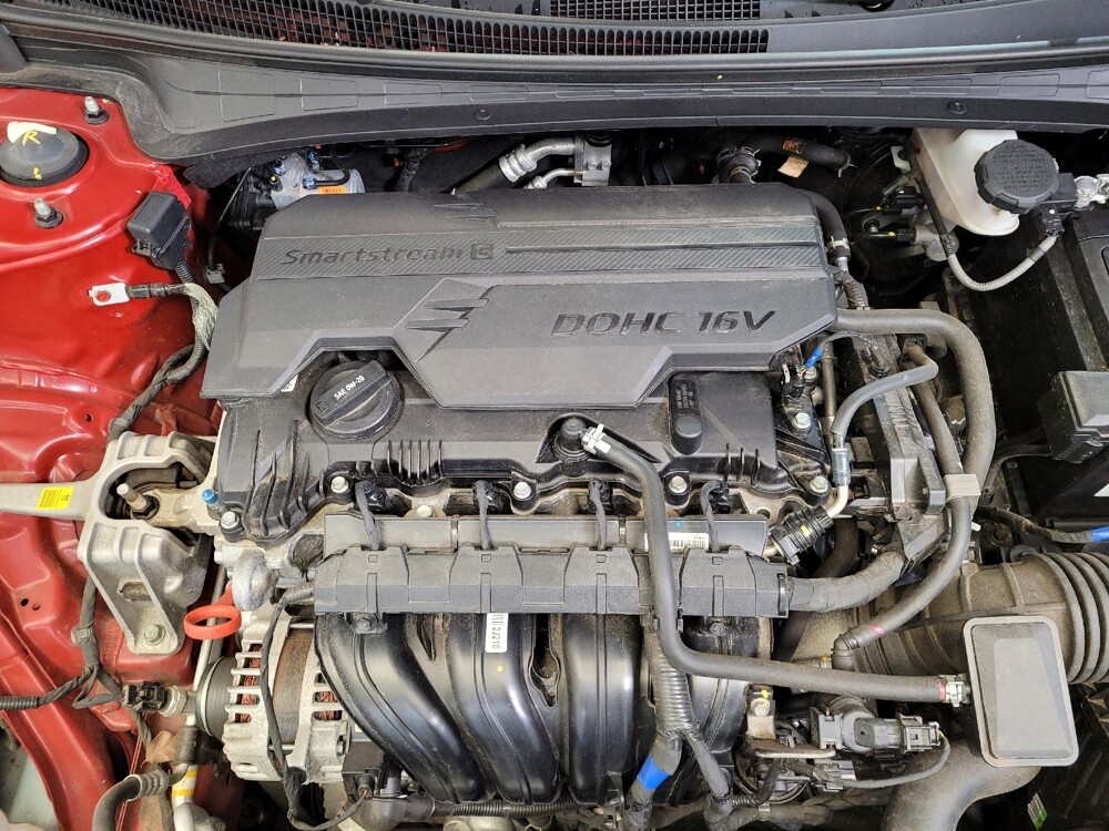 2023 Hyundai Elantra in Cincinnati, OH 45255 - 18115444 30