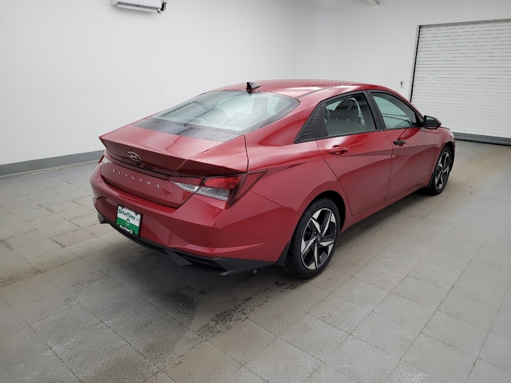 2023 Hyundai Elantra in Cincinnati, OH 45255 - 18115444 9