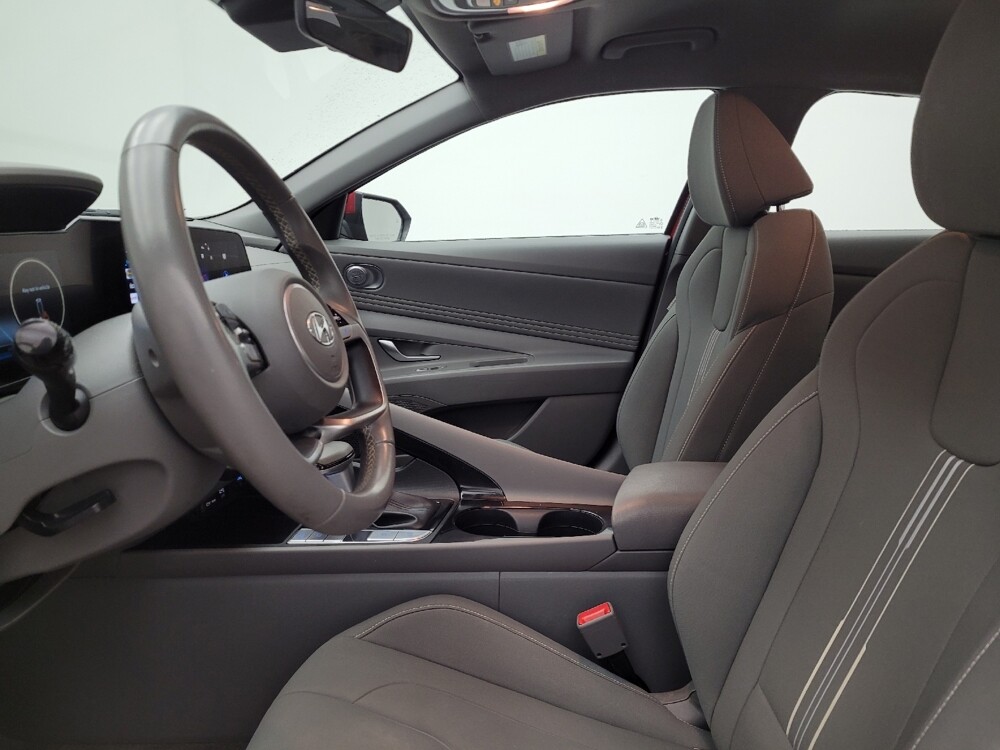 2023 Hyundai Elantra in Cincinnati, OH 45255 - 18115444 17