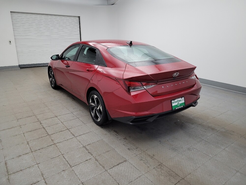 2023 Hyundai Elantra in Cincinnati, OH 45255 - 18115444 5