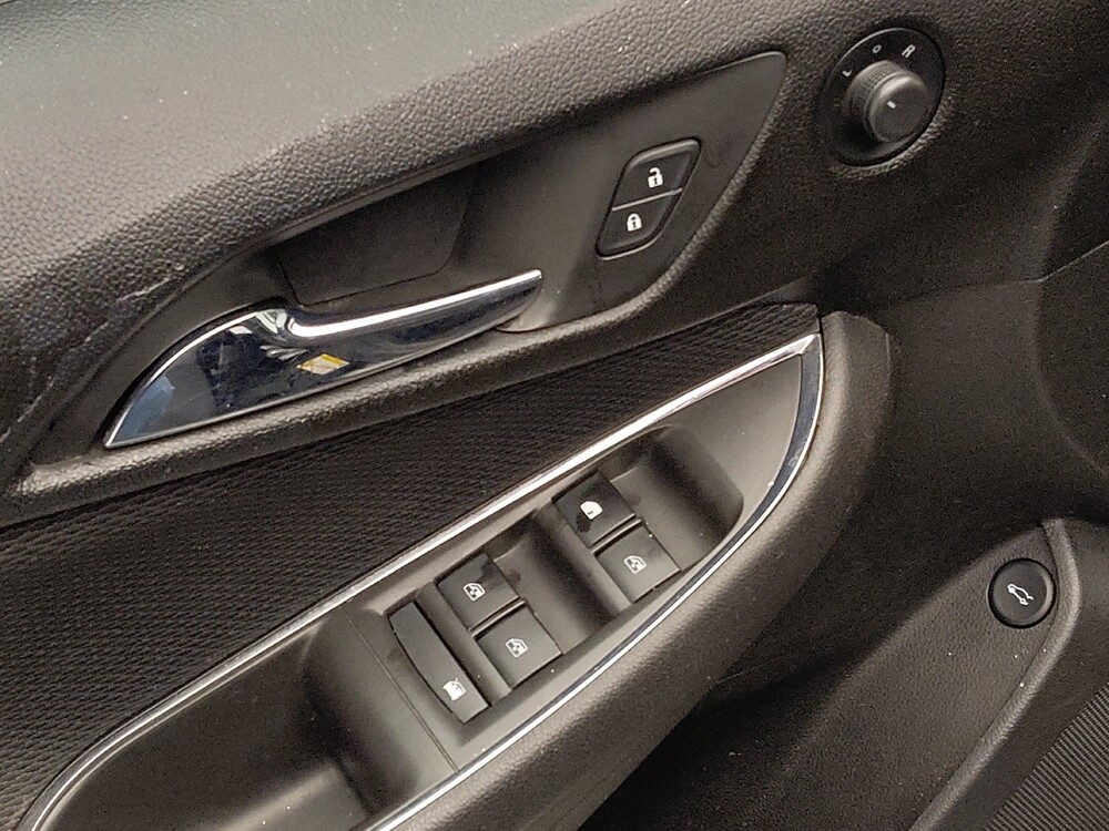 2017 Chevrolet Cruze in Oklahoma City, OK 73139 - 18115450 27