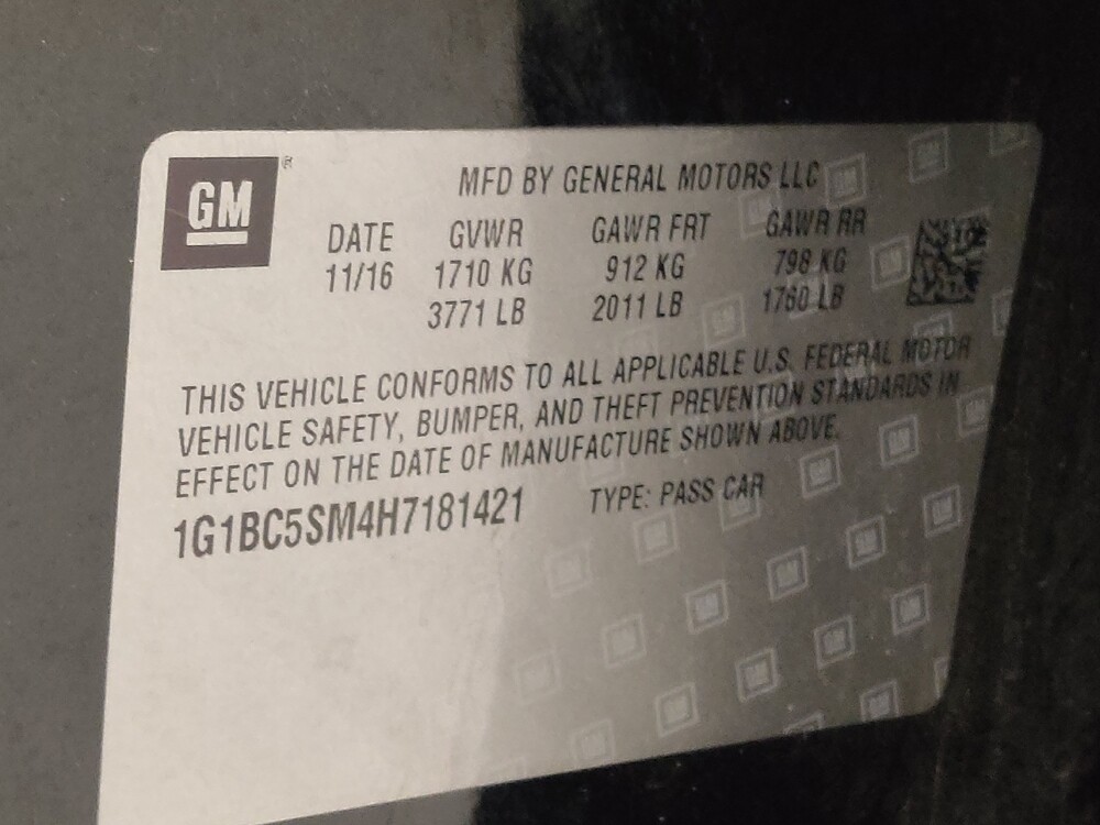 2017 Chevrolet Cruze in Oklahoma City, OK 73139 - 18115450 33