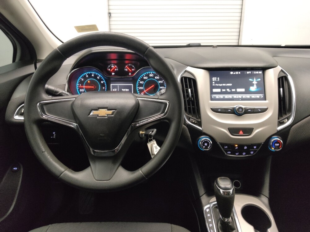 2017 Chevrolet Cruze in Oklahoma City, OK 73139 - 18115450 22