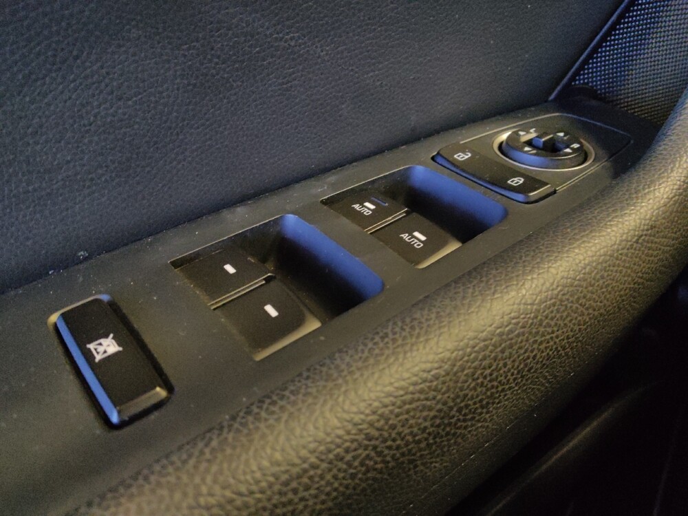 2019 Hyundai Sonata in Tucson, AZ 85705 - 18115461 27