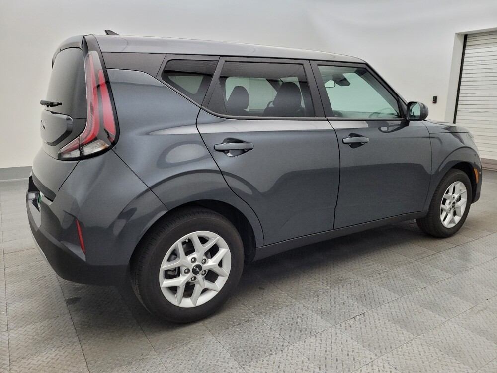 2025 Kia Soul in Phoenix, AZ 85015 - 18115472 10