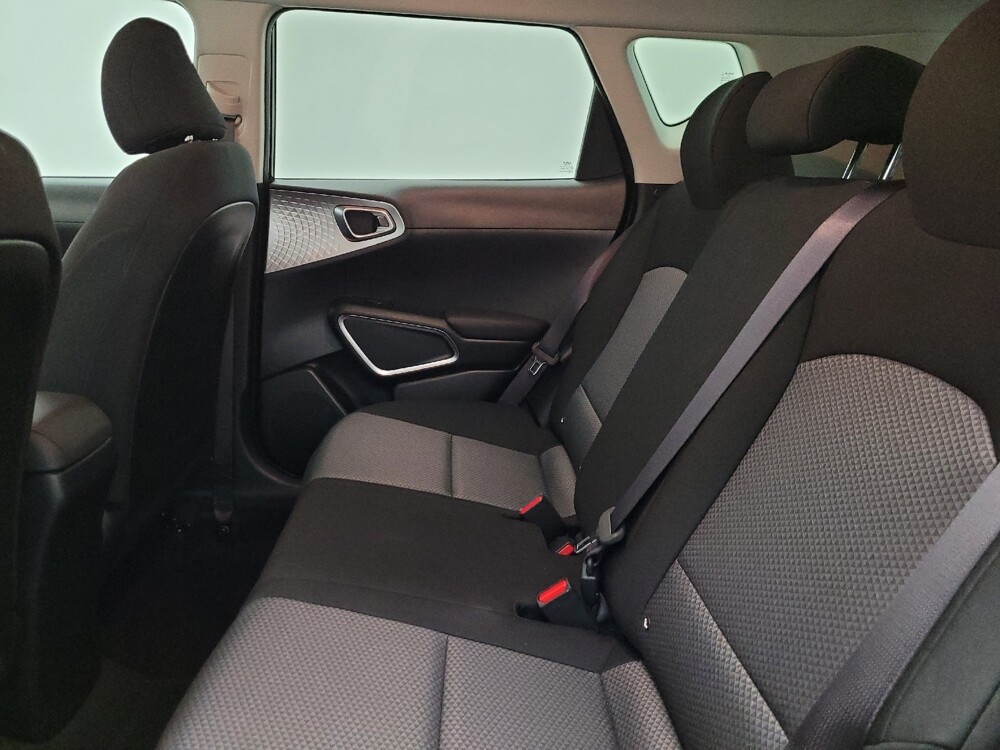 2025 Kia Soul in Phoenix, AZ 85015 - 18115472 18