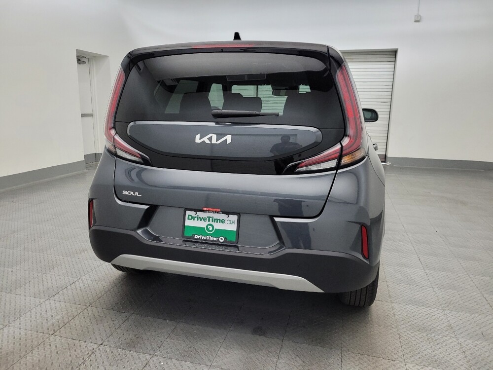 2025 Kia Soul in Phoenix, AZ 85015 - 18115472 7