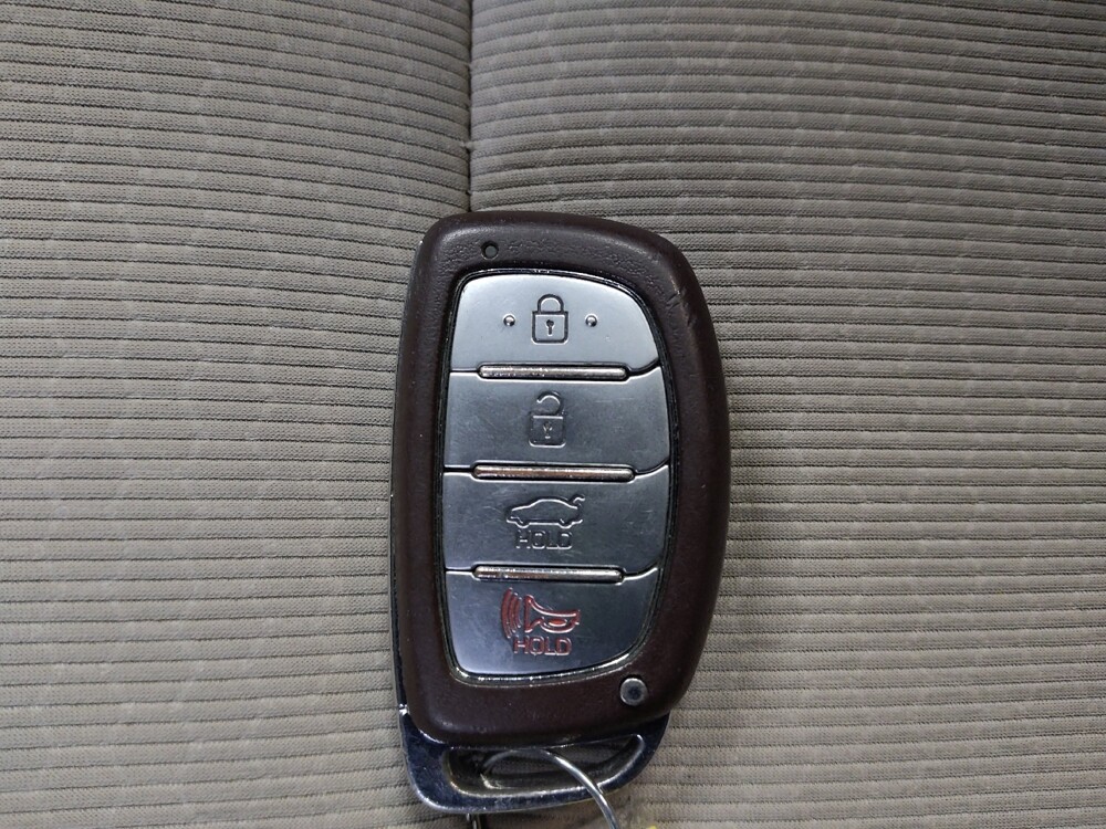 2018 Hyundai Elantra in Clearwater, FL 33764 - 18115474 32