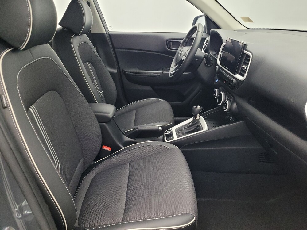 2025 Hyundai Venue in Lauderdale Lakes, FL 33313 - 18115494 21