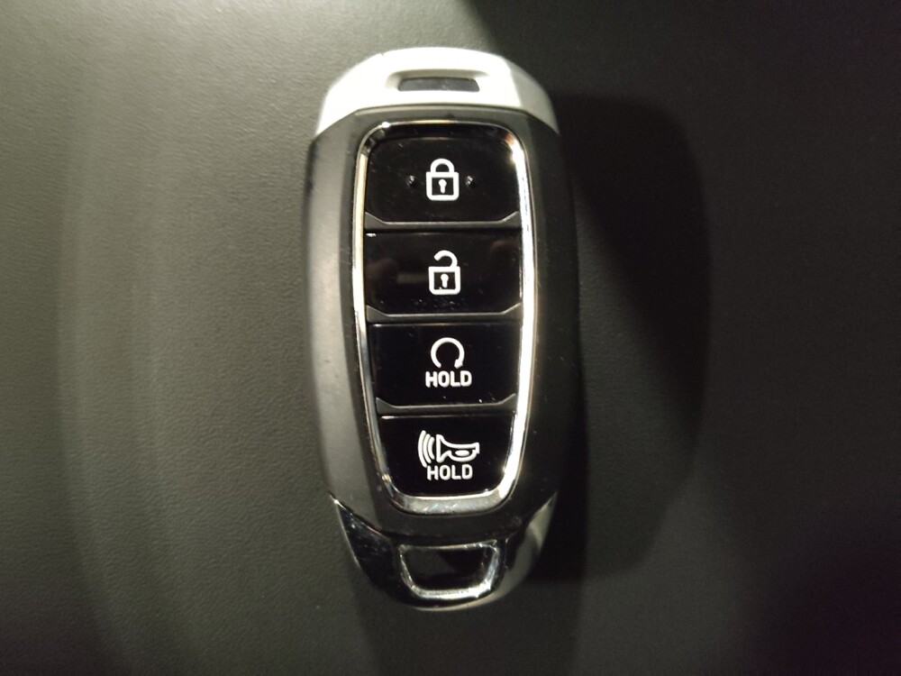 2025 Hyundai Venue in Lauderdale Lakes, FL 33313 - 18115494 32