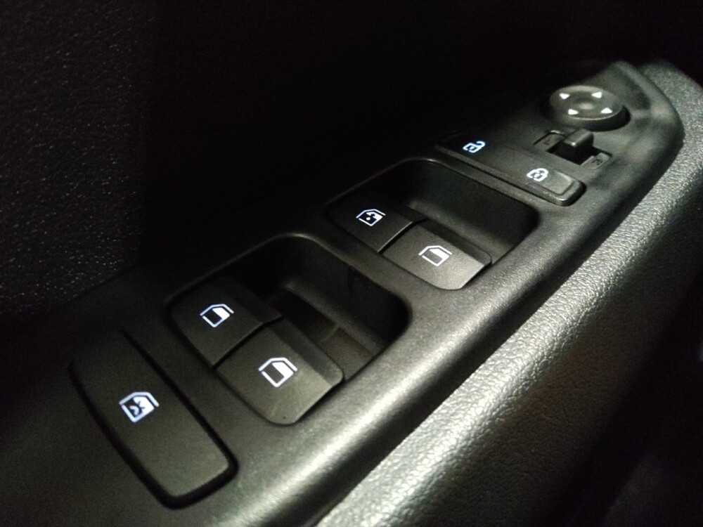 2025 Hyundai Venue in Lauderdale Lakes, FL 33313 - 18115494 27