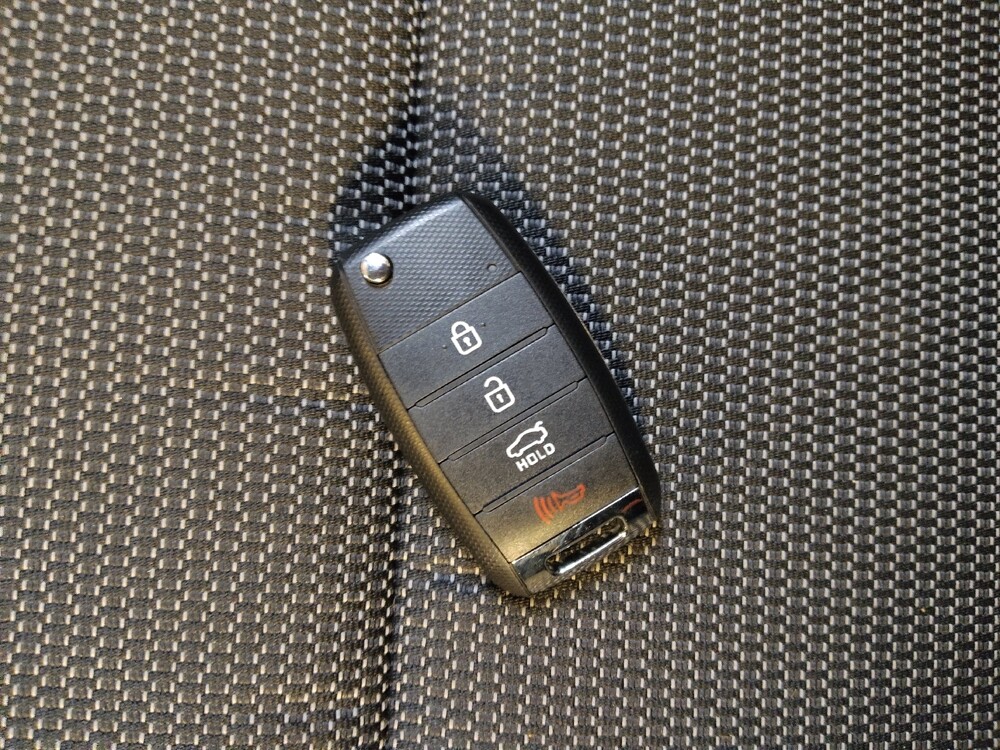 2017 Kia Forte in Wilmington, NC 28405 - 18115502 32