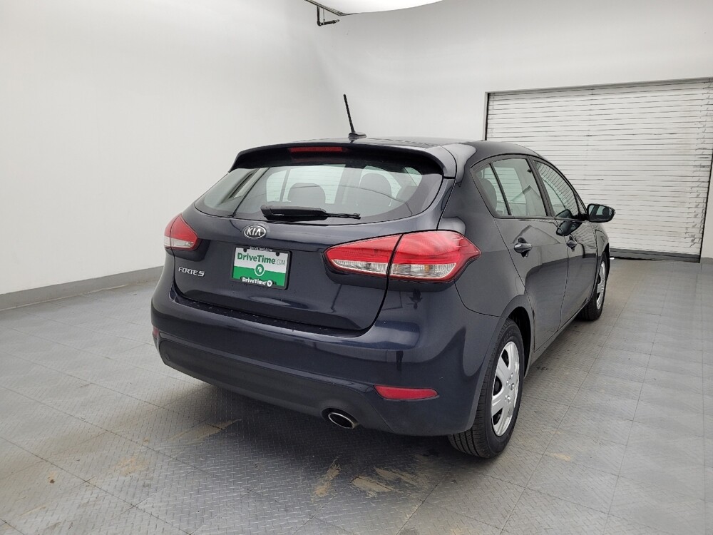 2017 Kia Forte in Wilmington, NC 28405 - 18115502 7